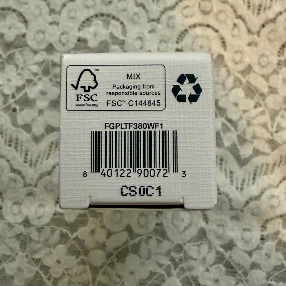 Rare Beauty Foundation (380W) NIB 1 oz - Picture 3 of 4